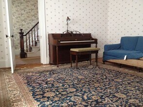 38 Pine St in Orono, ME - Building Photo - Building Photo