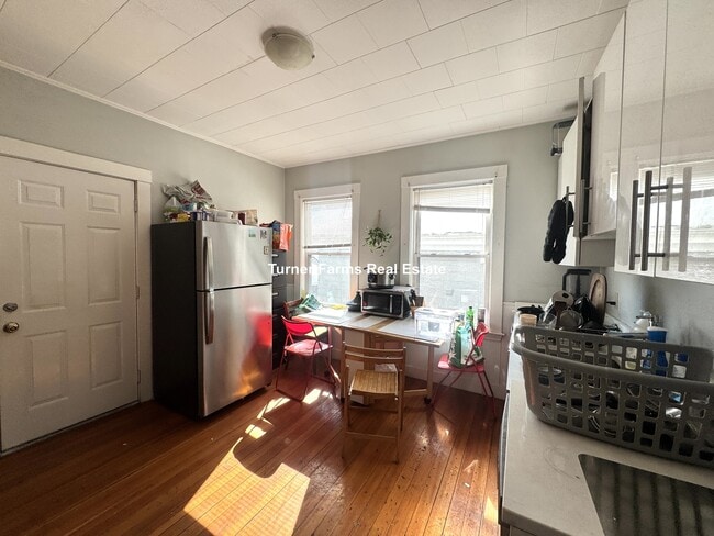 23 Granite St, Unit 2 in Somerville, MA - Building Photo - Building Photo