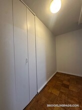 60 Babcock St, Unit 45 in Brookline, MA - Foto de edificio - Building Photo