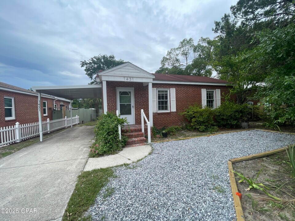 1431 W 11th St in Panama City, FL - Building Photo