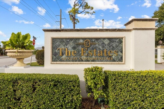 559 SE Prescott Pl in Stuart, FL - Building Photo - Building Photo