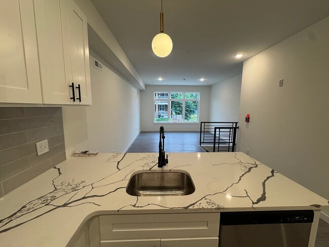 5320 Angora Terrace in Philadelphia, PA - Building Photo - Building Photo