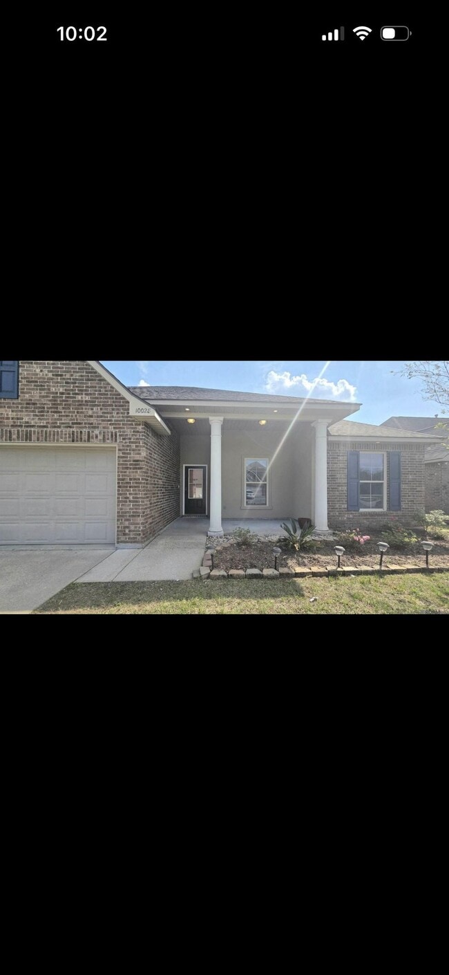 10028 Savannah Jane Ln in Baton Rouge, LA - Foto de edificio - Building Photo