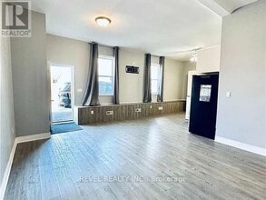 528 Lincoln St in Welland, ON - Building Photo - Building Photo