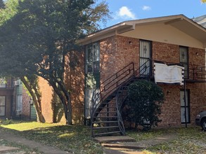 1261 Peabody Ave in Memphis, TN - Foto de edificio - Building Photo