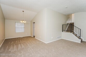 6300 Ocho Rios Ct in Louisville, KY - Building Photo - Building Photo