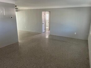 428 90th Ave in St Pete Beach, FL - Building Photo - Building Photo