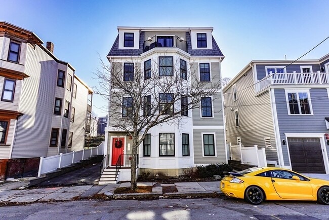 213 E Eagle St, Unit 2 in Boston, MA - Building Photo - Building Photo