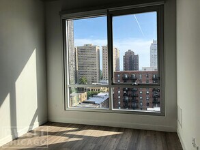3914 N Broadway St, Unit 1 in Chicago, IL - Foto de edificio - Building Photo