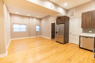 3433 S Indiana Ave in Chicago, IL - Building Photo - Building Photo
