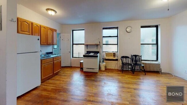196 W 108th St in New York, NY - Building Photo - Building Photo