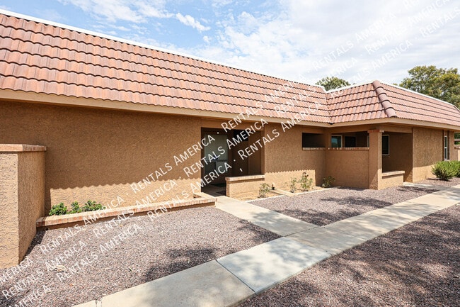 property at 311 W Pontiac Dr