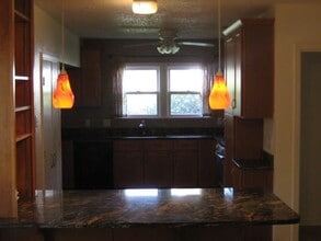 5712 Chesterfield Ave in Austin, TX - Building Photo - Building Photo
