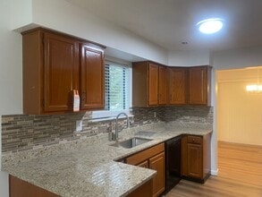 138 Hampshire Dr in Plainsboro, NJ - Building Photo - Building Photo