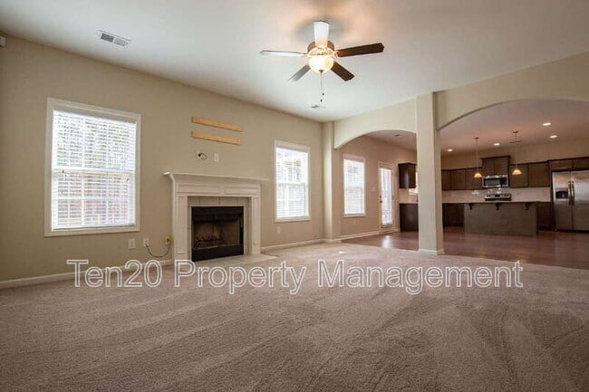 122 Cedar Wy in Hamilton, GA - Building Photo - Building Photo