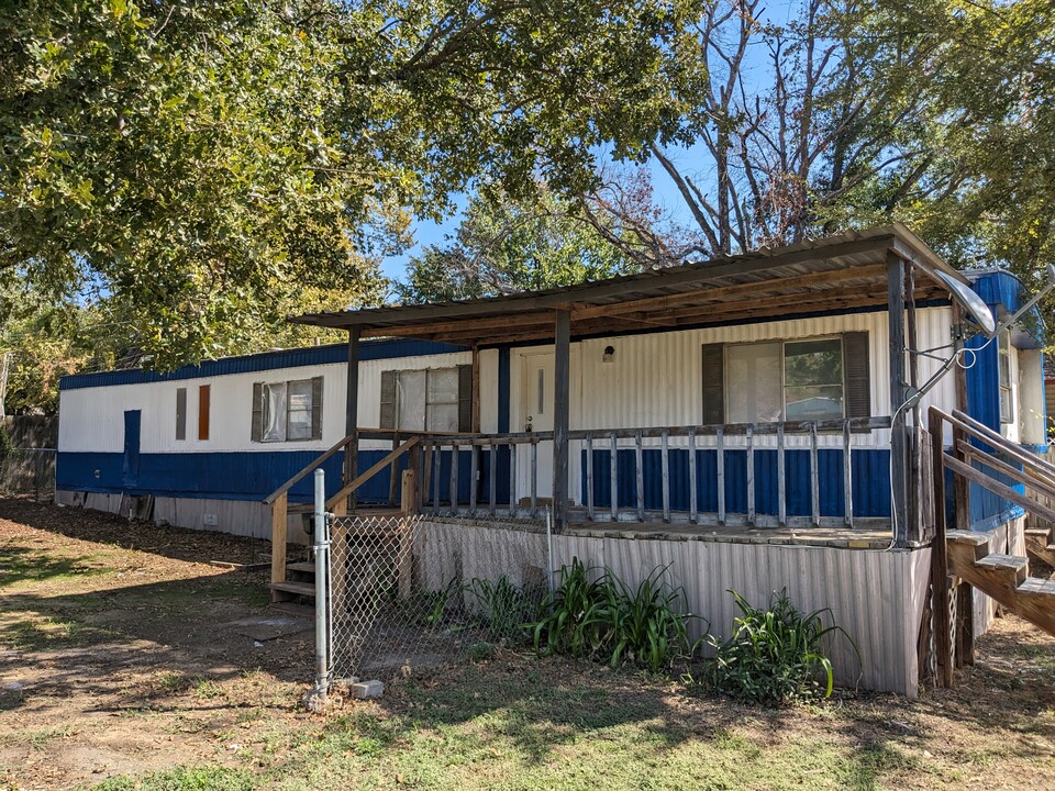 167 Arrowhead St in Mabank, TX - Building Photo