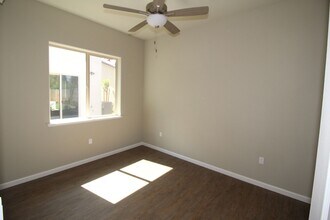 1317 E Portals Ave in Fresno, CA - Building Photo - Building Photo