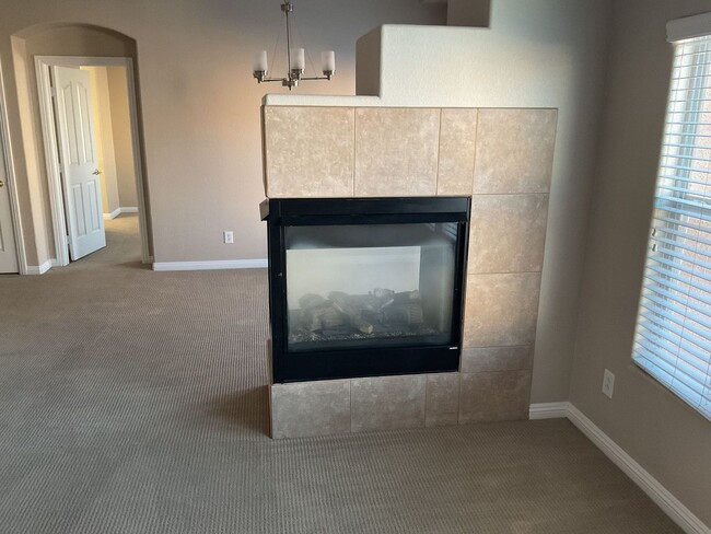 8817 Tom Noon Ave in Las Vegas, NV - Building Photo - Building Photo