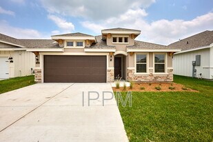 2506 Cove Real Dr in Harlingen, TX - Building Photo