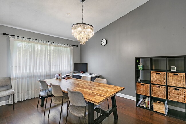 121 Millis Ln in Schaumburg, IL - Building Photo - Building Photo
