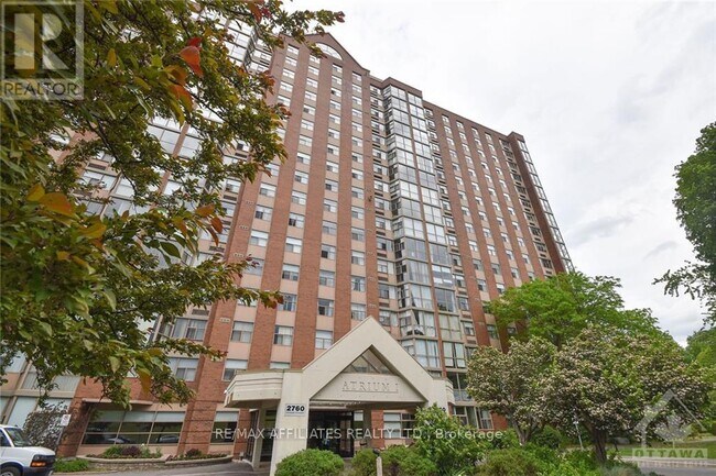 2760 Carousel Crescent in Ottawa, ON - Building Photo - Building Photo