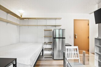 934 High St in Madison, WI - Building Photo - Building Photo