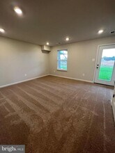 44 Stembogan Ct in Charles Town, WV - Building Photo - Building Photo