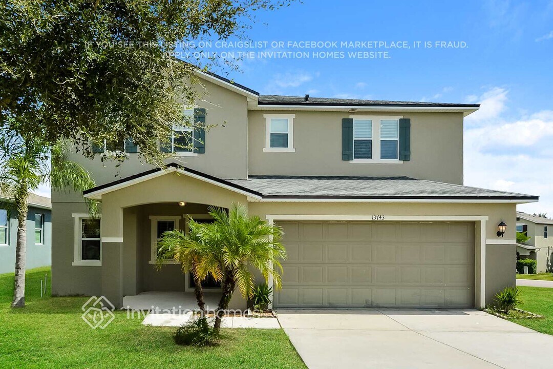 13743 Laranja St in Clermont, FL - Building Photo