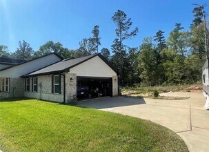 131 Feldspar Ln in Huntsville, TX - Building Photo - Building Photo