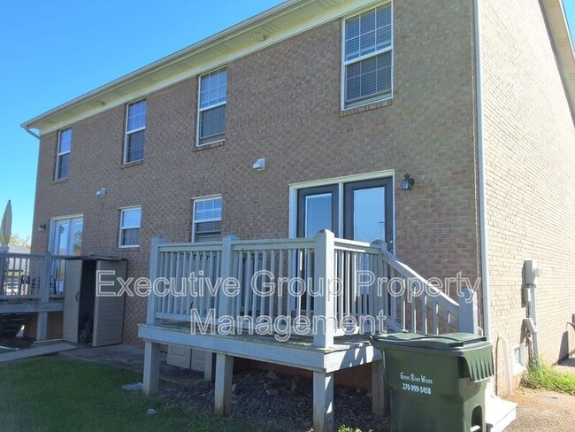 200 Adena Loop in Radcliff, KY - Building Photo - Building Photo