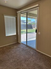 861 Woodridge Cir in Lemoore, CA - Building Photo - Building Photo