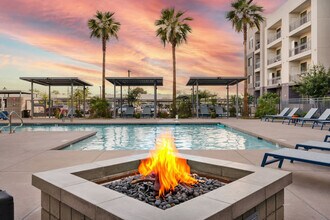 500 W Broadway Rd, Unit SI ID1366959P in Tempe, AZ - Foto de edificio - Building Photo