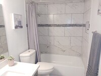 600 Nottingham Apartments photo'