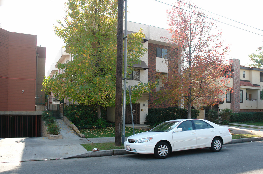 1000 E Maple St in Glendale, CA - Building Photo