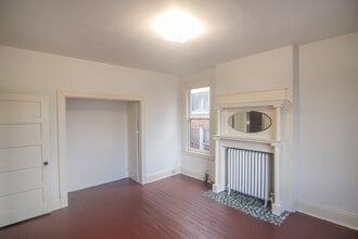 299 West St, Unit 2 in Pittsburgh, PA - Building Photo - Building Photo