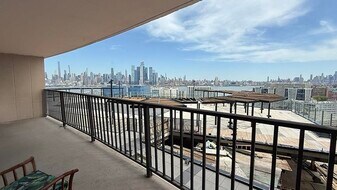 380 Mountain Rd in Union City, NJ - Building Photo