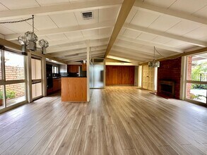 3163 Stevely Ave in Long Beach, CA - Building Photo - Building Photo