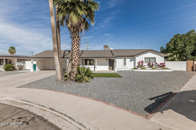 641 N Dawn Cir in Mesa, AZ - Building Photo - Building Photo