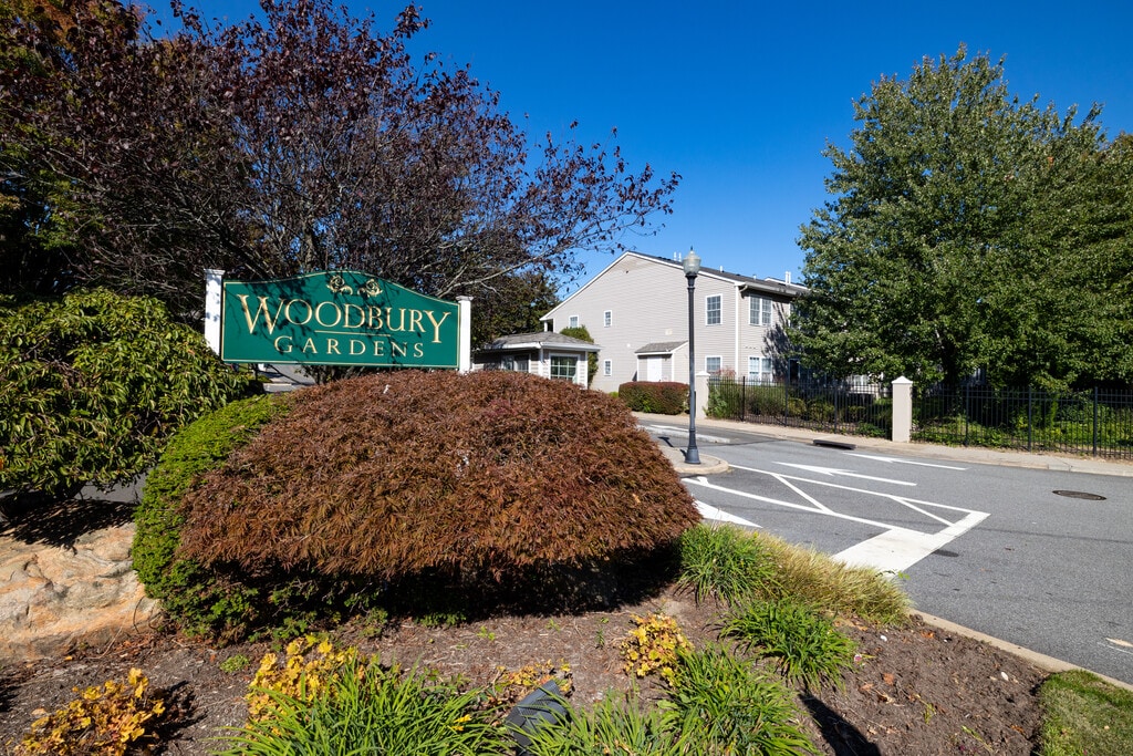 Woodbury Gardens Apartments Woodbury, NY Apartments For Rent