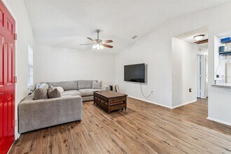 2101 W Cherry St in Tampa, FL - Building Photo - Building Photo