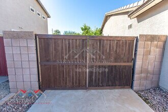 661 E Julian Dr in Gilbert, AZ - Building Photo - Building Photo