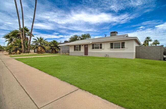 126 E Fillmore St in Tempe, AZ - Foto de edificio - Building Photo