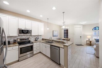 9076 Rialto St in Naples, FL - Building Photo - Building Photo