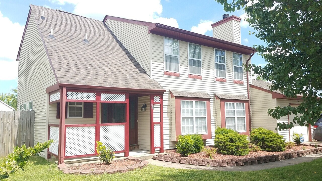 900 Shadow Tree Way in Virginia Beach, VA - Foto de edificio