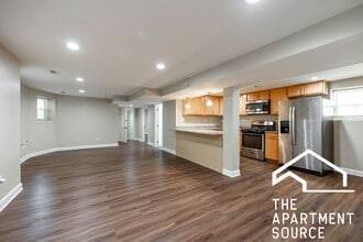 2118 N Avers Ave in Chicago, IL - Building Photo - Building Photo