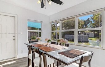2842 Jackson St in Hollywood, FL - Building Photo - Building Photo