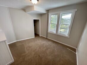 175 W Moore St in Berlin, WI - Foto de edificio - Building Photo