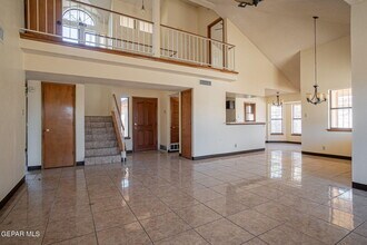 1442 Sierra De Oro Dr in El Paso, TX - Building Photo - Building Photo