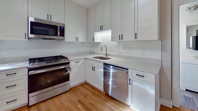 57 Hemman St, Unit 1 in Boston, MA - Building Photo - Building Photo