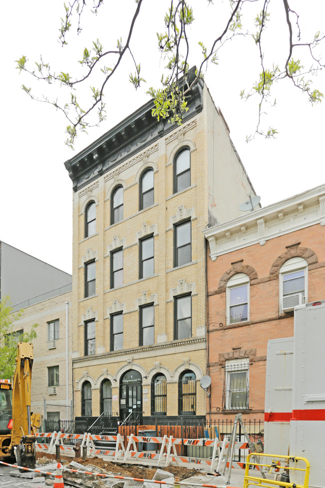 7 Ridgewood Pl in Brooklyn, NY - Foto de edificio - Building Photo